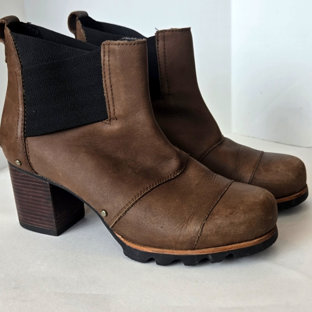 SOREL Addington waterproof brown heeled distressed Chelsea boots lug sole